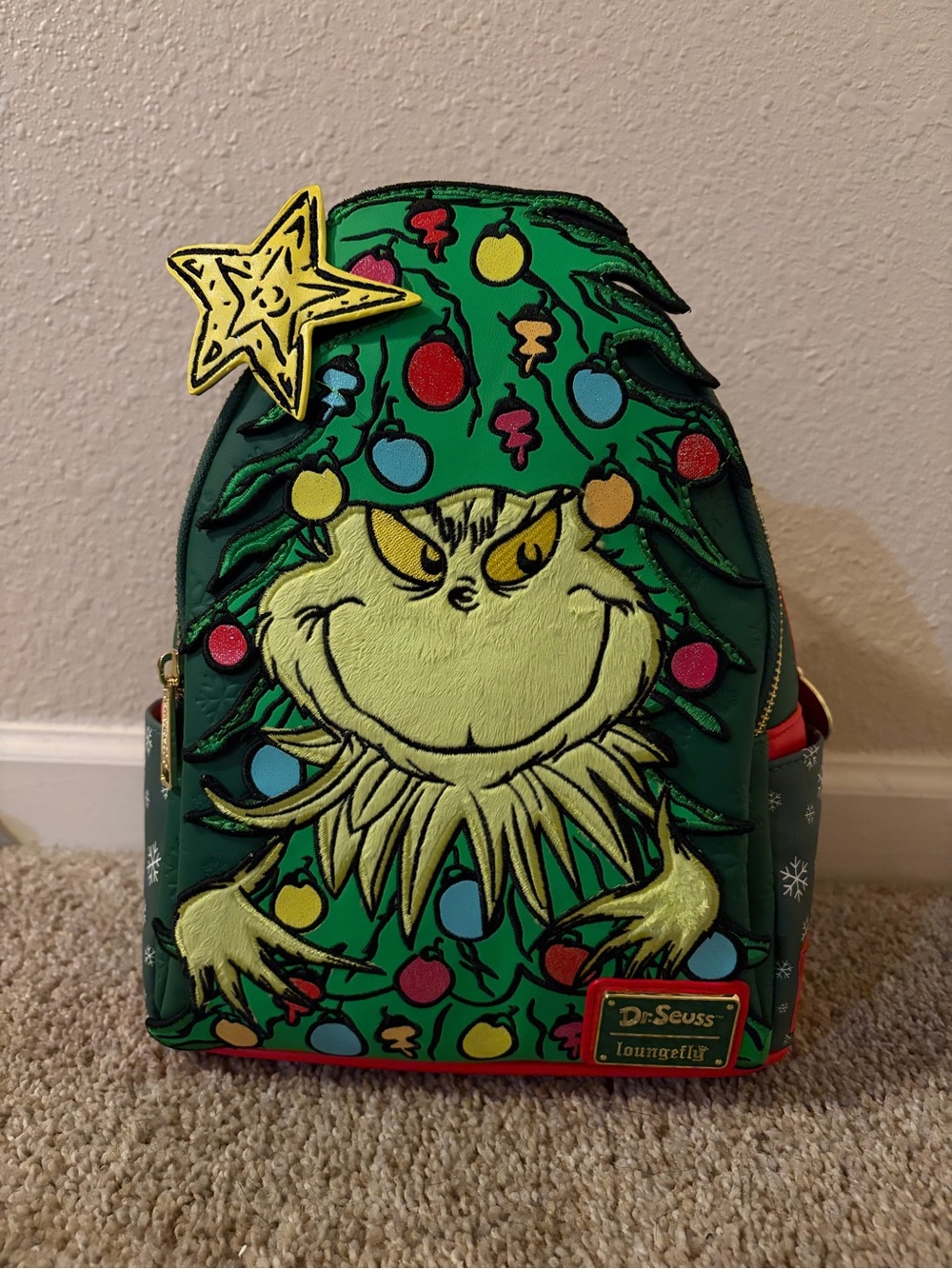 Loungefly Dr. Seuss Grinch Green Holiday Mini Backpack NWT Light Up Tree